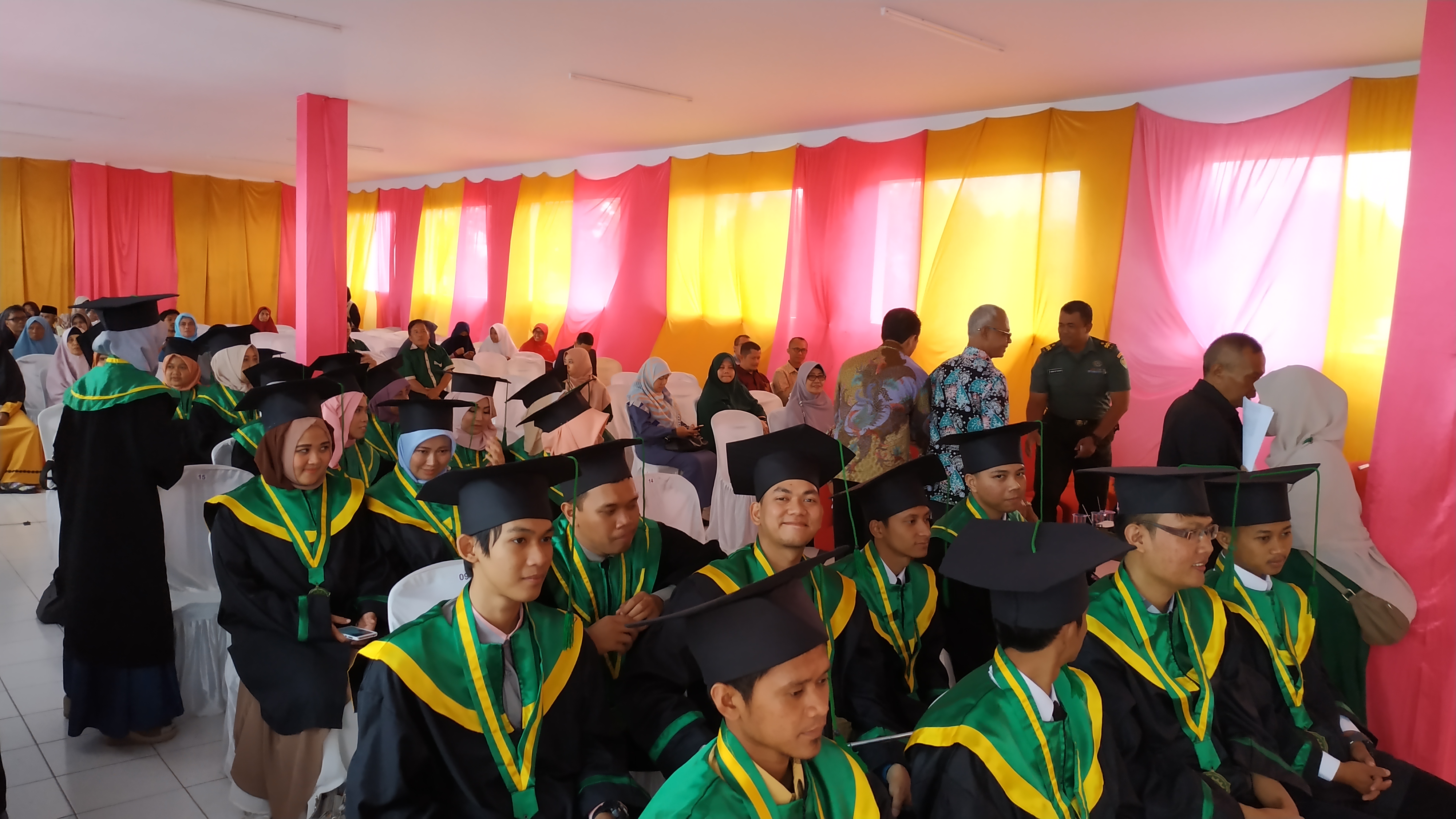 Wisuda 2 stit al-hidayah tasikmalaya