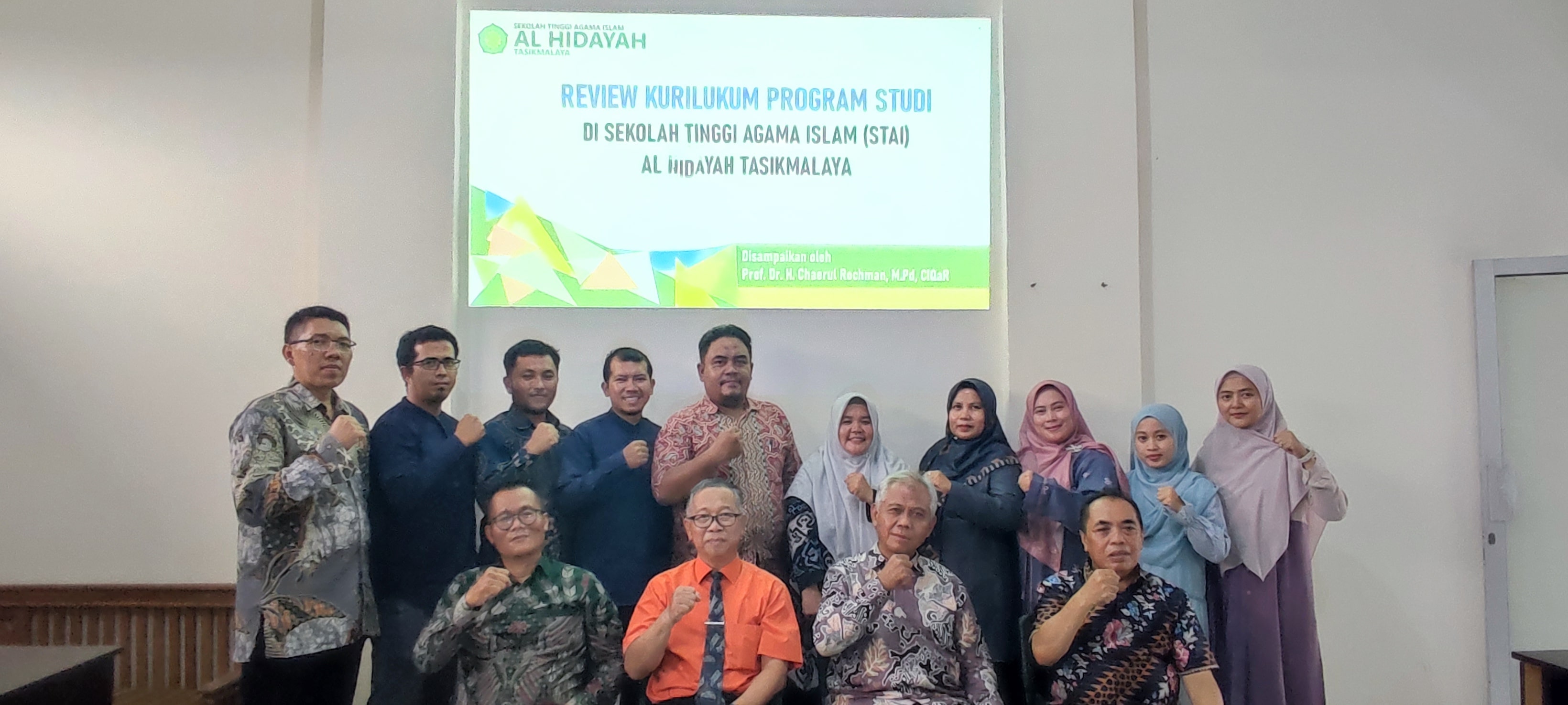 STAI Al Hidayah Tasikmalaya Gelar Review Kurikulum Komprehensif bersama Guru Besar UIN SGD Bandung